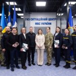 Олена Зеленська відвідала Службу 112 та поспілкувалася з психологами МВС