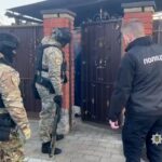 Нацполіція викрила організовану групу, яка роками привласнювала квартири померлих та одиноких людей