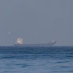 Два судна, пов’язані з Іраном, пройшли через Ормуз попри блокаду США – ЗМІ