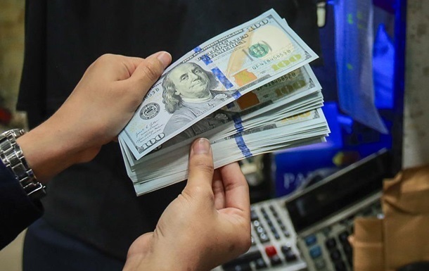 Курс долара стабілізувався, євро подорожчав