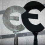 Курс євро підскочив до рекордного рівня в Україні