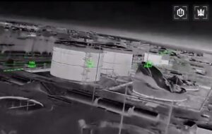 Мадяр показав удари по нафтобазі в Феодосії