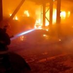 На Київщині після атаки палає підприємство