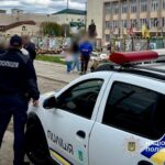 На Одещині автомобіль пошкодив Алею героїв