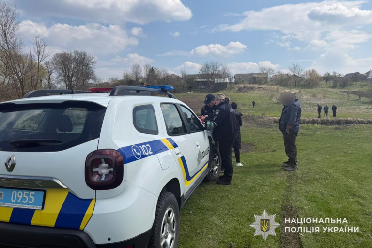 На Тернопільщині у ставку втопився 4-річний хлопчик