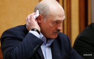 Не знаю, до чого вас готувати: Лукашенко закликав чиновників мобілізуватися