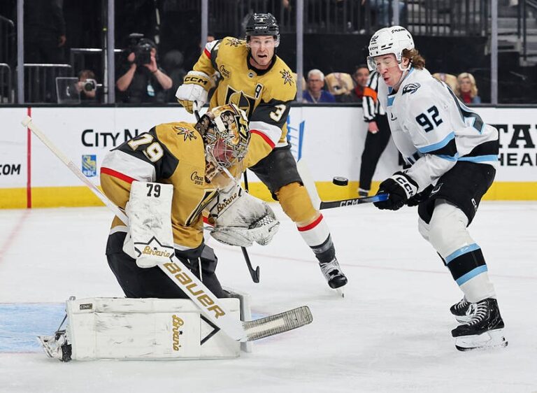 НХЛ: Вегас не втримався проти Юти