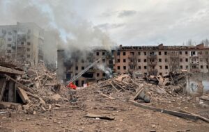 РФ  вдарила ФАБ-1500 по Словʼянську: зруйнована історична памʼятка