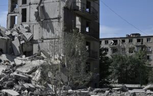 Стягує сили: ДШВ розкрили тактику РФ у Мирнограді