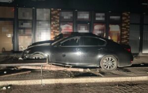 У Павлограді п’яний 21-річний водій на Lexus збив двох дівчат і втік