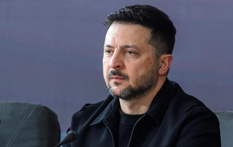 Зеленський відповів Венсу на заяву про скорочення допомоги Україні