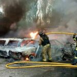 Атаки РФ: на Дніпропетровщині згоріли десятки авто і мопедів