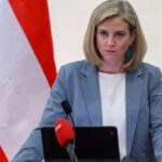 Австрія змусила Росію прорідити “ліс” шпигунських антен у Відні