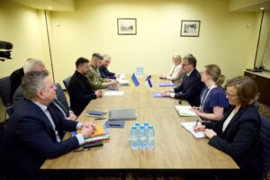 Фінляндія скерує $300 млн на оборону України