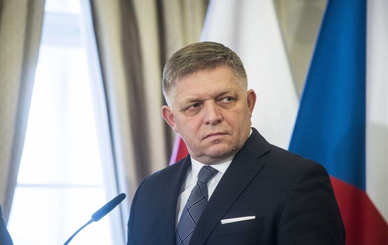 Фіцо боїться повторити долю Орбана