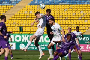 Карпати та ЛНЗ провели безгольовий поєдинок