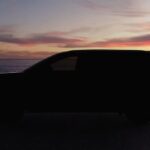 Lexus анонсувала новий трирядний електрокросовер