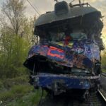 На Львівщині автокран зіткнувся з поїздом, є загиблий