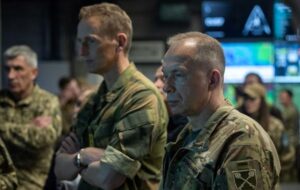Сирський з норвезьким колегою відвідали фронт