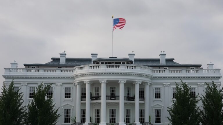 США назвали Європу “інкубатором тероризму”