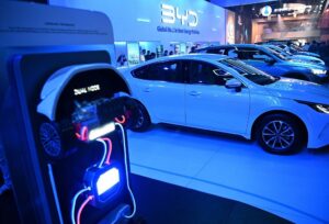 У квітні зріс попит на електромобілі: які моделі обирають українці