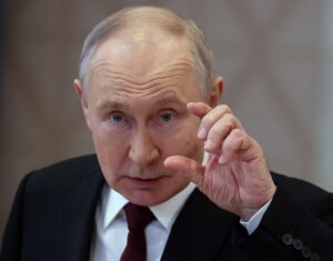 В Росії вирішили “переписати” історію предків Путіна