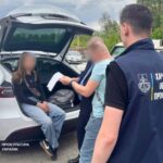 Відому харківську автоблогерку викрили на схемі перепродажу авто для ЗСУ