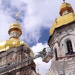 Володимир Зеленський та Ігор Клименко оглянули пошкоджений вогнем Успенський собор