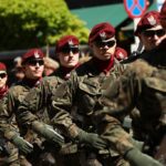 Більшість поляків не готові боронити Польщу – опитування