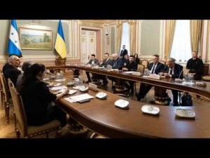 Спілкування Володимира Зеленського та Президента Гондурасу Насрі Асфури з медіа