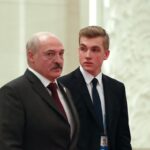 Лукашенко в Китаї відвідав випускний свого сина