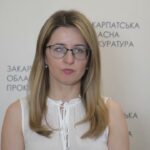 Багатодітна матір знімала порно з малолітньою дочкою: жінку взято під варту