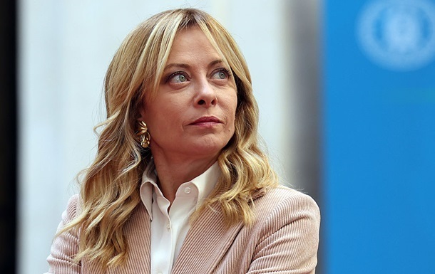 Мелоні розповіла колегам, що кинула курити