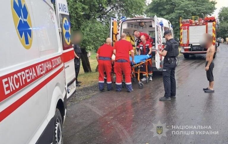 На Волині семеро людей втратили свідомість через влучання блискавки