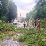 Негода у Львові: через удар блискавки дитина потрапила в реанімацію