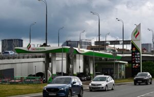 Паливна криза дісталася головного нафтового регіону Росії