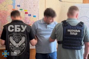 Правоохоронці на гарячому спіймали корупціонерів з автодору Київщини