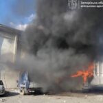 РФ атакувала в Запоріжжі будівлю логістичного оператора: є поранені