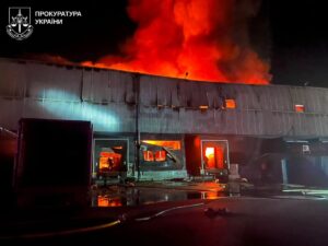 Росіяни вдарили по елеватору у Великому Бурлуку, є поранені