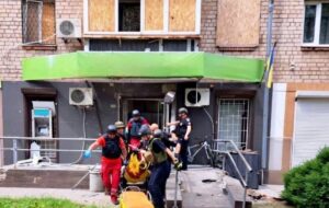 Росіяни вдарили по Нікополю, є загиблий та четверо постраждалих