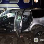 У Хмельницькому легковик зіткнувся з потягом, є загиблі