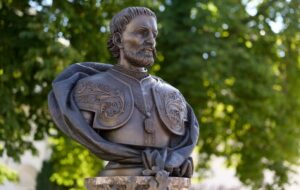 У Києво-Печерській лаврі встановили погруддя гетьману Мазепі