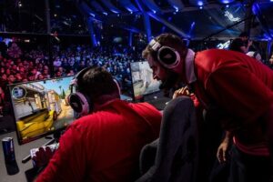 Визначено переможців українського кібертурніру Red Bull ClassiCS