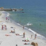 Внаслідок атаки РФ по узбережжю Одеси загинула жінка