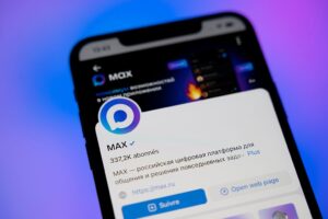 З App Store видалили російський месенджер Max