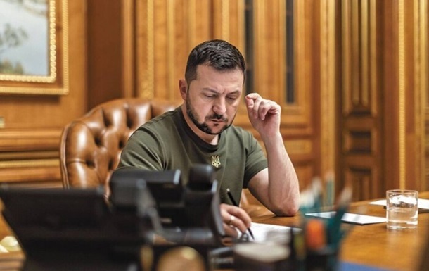 Зеленський продовжив санкції проти ВПК Росії
