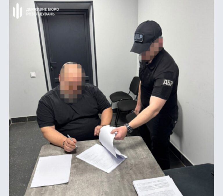 “Бойові” без фронту: ДБР викрило схему незаконних виплат на 2,3 млн грн