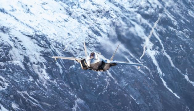Британія перехопила російські Ту-142 біля авіаносця в Норвезькому морі