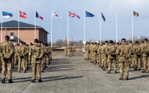 Британія посилить військовий контингент у сусідній з РФ країні