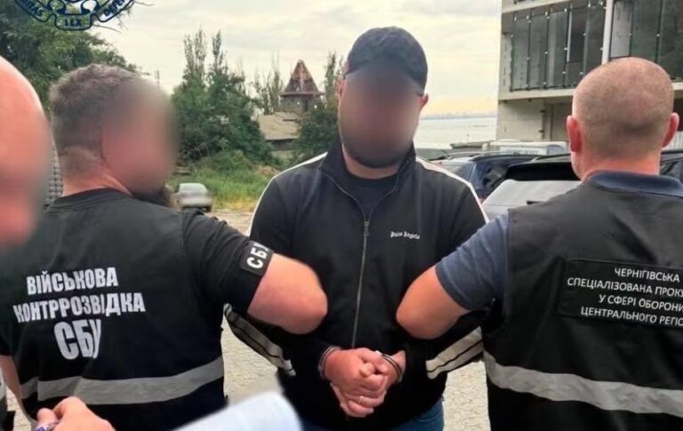 Фіктивна мобілізація 21 чоловіка: на Чернігівщині викрили посадовця ТЦК